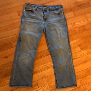 Levi’s denim capris with Lycra